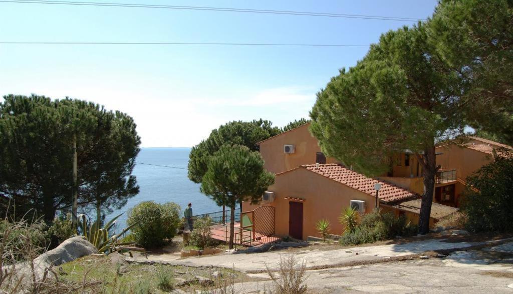 Residence La Calle Isola D'Elba Экстерьер фото